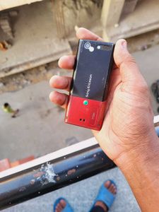Sony Ericsson T700