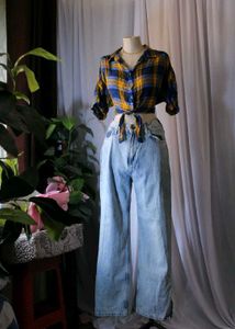 Nuon Plaid Tie-Front Top