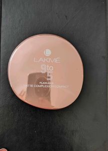 Lakme 9to5 Compact