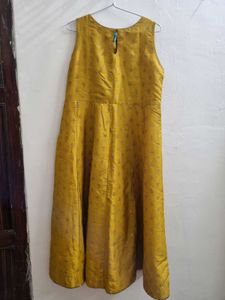 Elegant Mustard Kurta Set