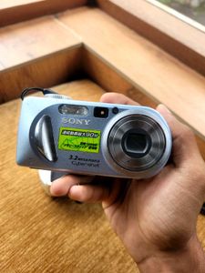 SONY CYBERSHOT Digital Camera Combo