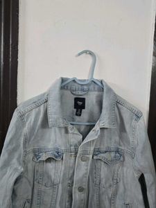 GAP Denim Jacket - Light Wash size M