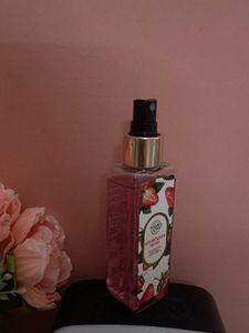 Body Mist ( Strawberry)