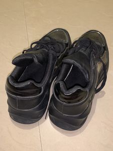 Champion Black Sports Shoes Size UK 8.5 Boys/ Men