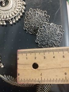 Silver Tone Earrings Set