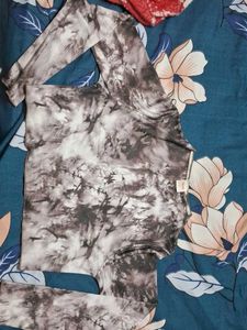 Urbanic Top Size -L