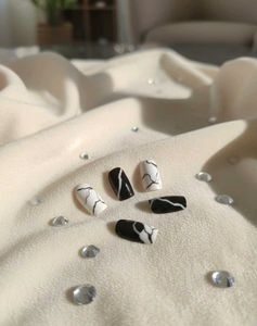 Marble Press-On Nails