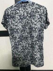 UNDER ARMOUR T-Shirt