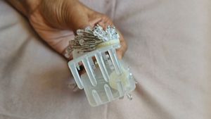 White Clip