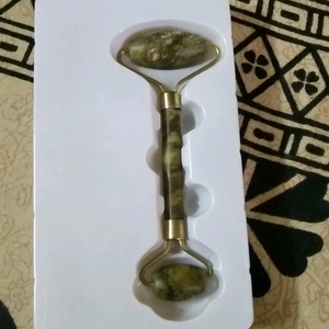 jade roller