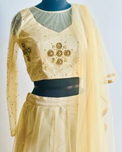 Offer Price 🌷🌷Brand New ✨Beautiful Golden Dress