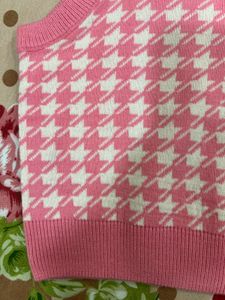 Women Pink &amp; White CheckedAcrylic Cr