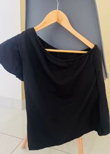 Black One-Shoulder Top