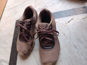Used Sport Shoes