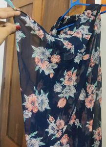 SLEEVELESS SHRUG AND DUPPATA