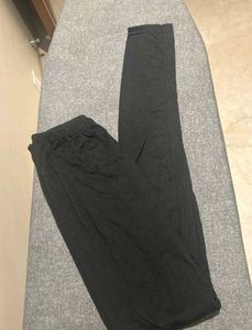 Black Strechable Leggings