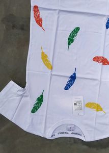 Brand New White Graphic Printed Men&#39;s Tshirts