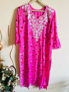 Pink Floral Embroidered Kurta