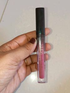 Huda Beauty Demi Matte Lipstick
