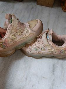 Girl&#39;s Pink &#34;Kisses&#34; Sneakers
