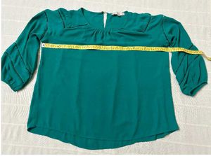 Chic Green Loft Blouse