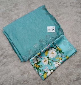 Plain Saree With Floral Print Blouse