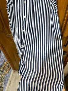 H&amp;M WOMEN BLUE STRIPED SLEEVELESS SHIRT (S)