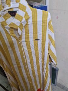 Beautiful Top Bust 40