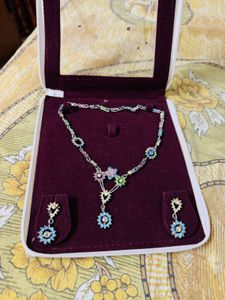 Sparkling Floral Jewelry Set