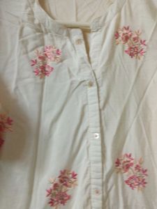 Floral Embroidered Kurta