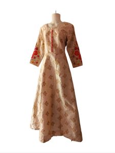 Ethenic Beautiful Embroidery Work Gown😍🫠👑