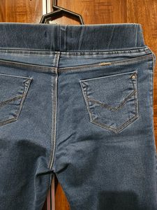 Women Skinny Fit Jeans
