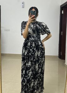 Dorothy Perkins Floral Black&amp;White Pleated MAXI
