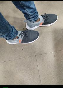 Men Shoes 9 No. With Box
