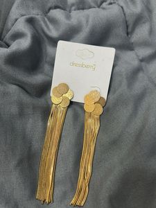 Dressberry Gold Tassel Earrings