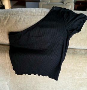 Black One Shoulder Top NA-KD 27"