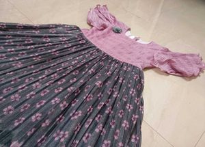 Girls' Pink &amp; Grey Floral Forge 👗💓