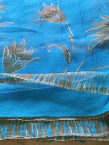 Floral Print Weightless Saree