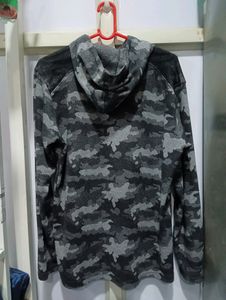 Jack &amp; Jones Sweat Shirt With Round Nake And Cap