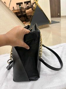 Stylish Black Baggit Handbag