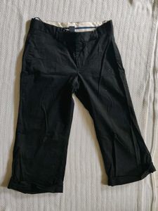 GAP BLACK SHORT PANT