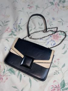 Buy This Elegant Classy Black & White Pattern Bag