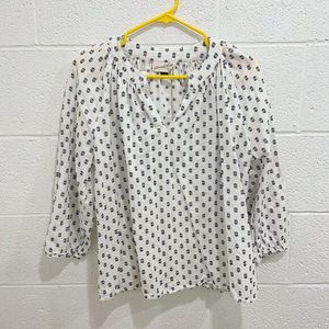 Universal Thread Patterned V-Neck Top
