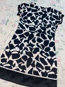 Elegant Short Dress Satin Fabric
