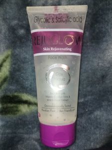 Rejuglow Skin Rejuvenating Face Wash