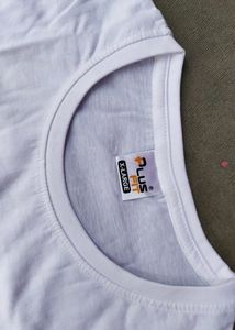 Brand New Cotton White Chest Printed Half Sleeves Men&#39;s T-shirt