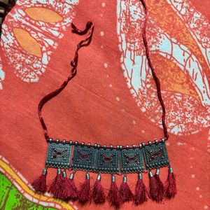 2 earrings- 1 neck piece set