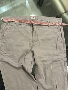Levi’s Chino Light Grey Pants For Men