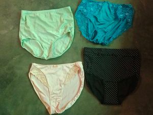 XL Vintage Style Panties Bundle Of 4