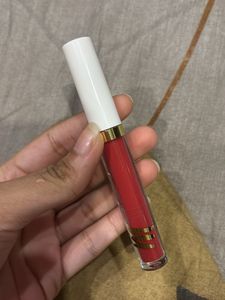 My Glamm Gorgeous Red Lipstick Shade LM Holmes
